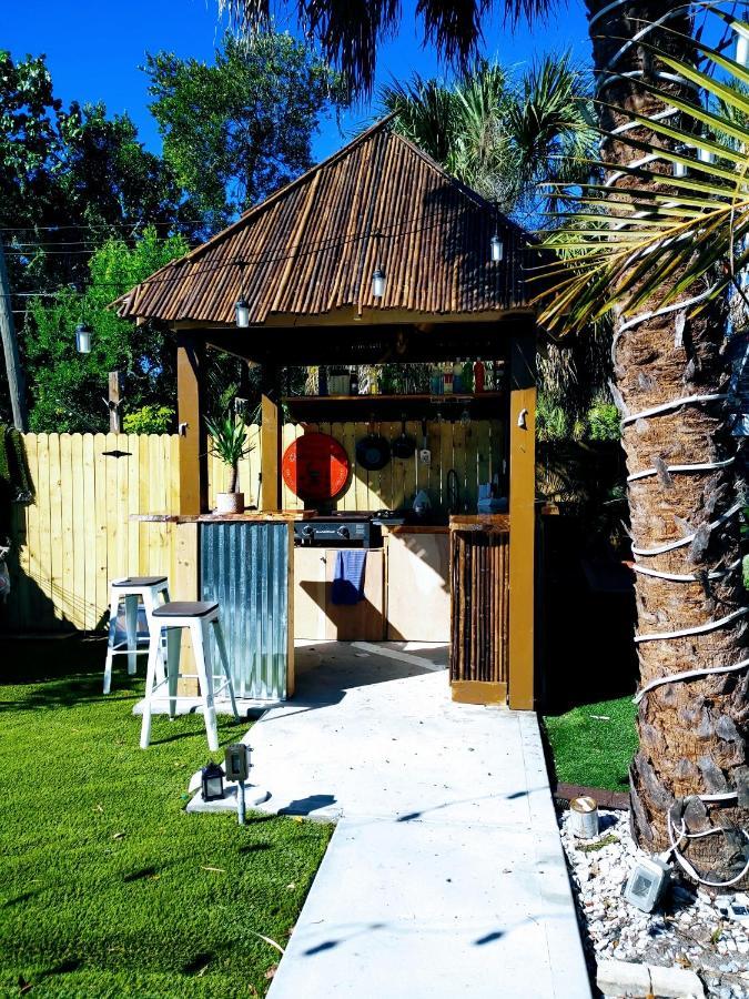 World Solo Travel'S Welcomed At St Pete Home Sankt Petersburg Exterior foto